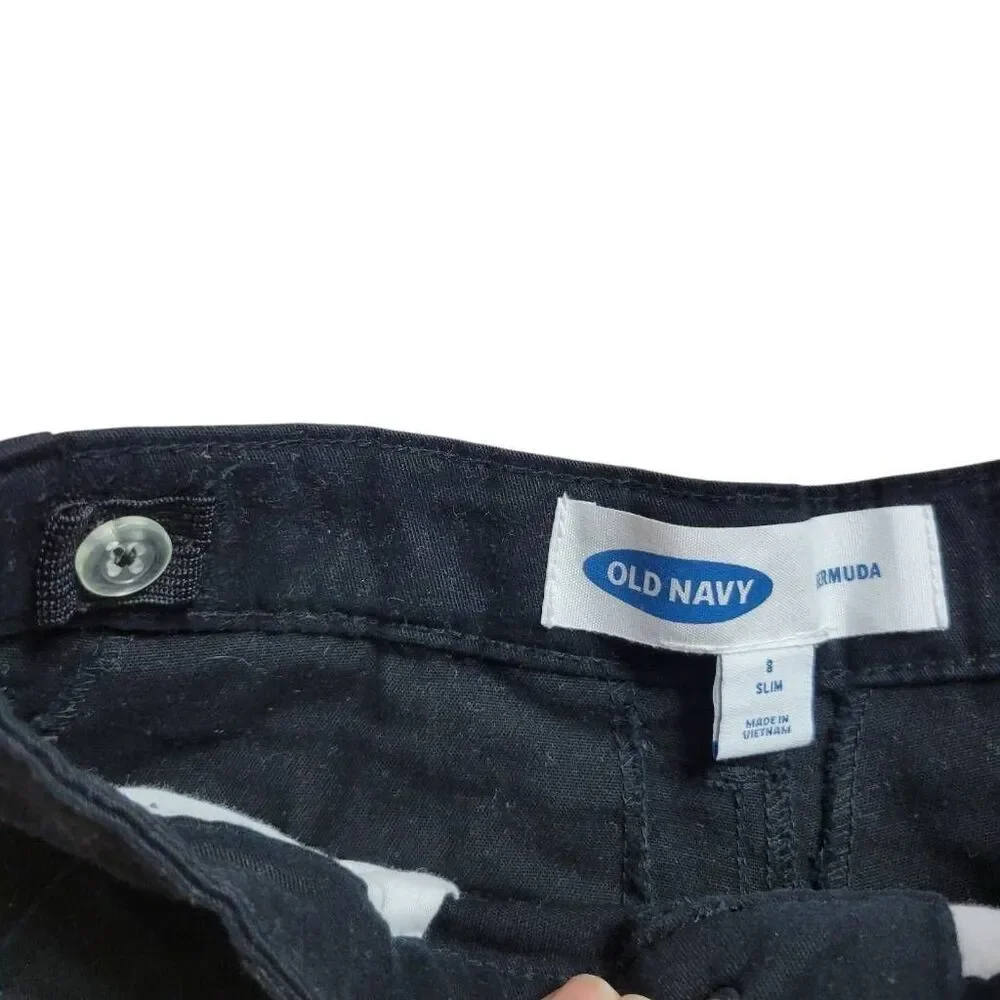 Old Navy Black Bermuda shorts 8slim